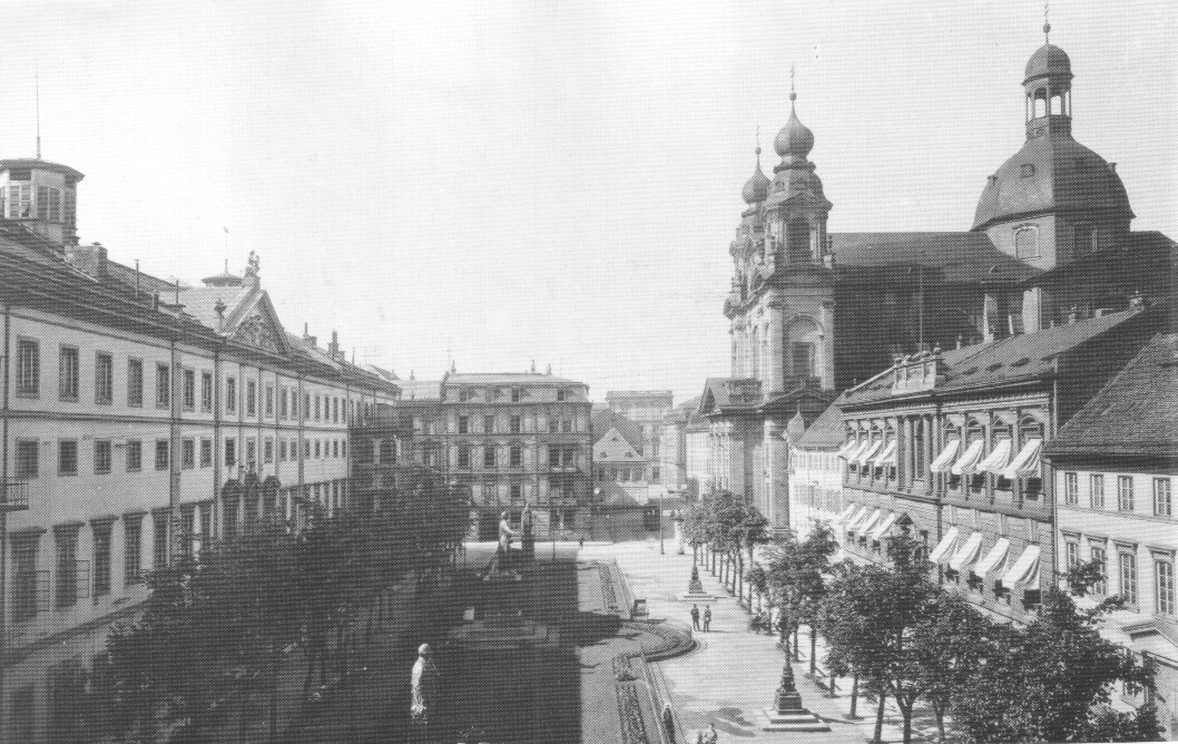 Mannheim_Schillerplatz_1900.jpg
