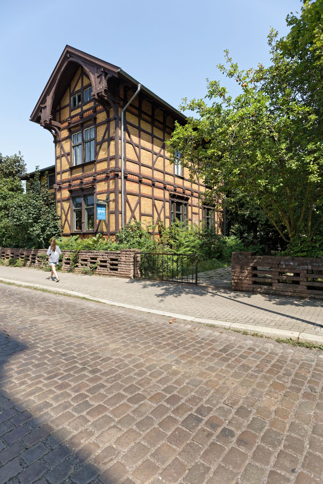 IMG_7044_sil.jpg
